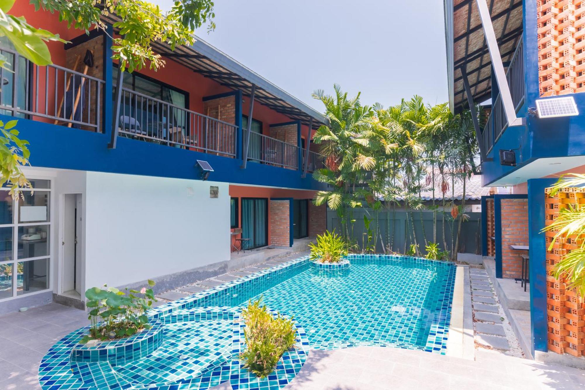 Kraam Silhouette Hotel And Cafe Phuket Chalong Exteriör bild