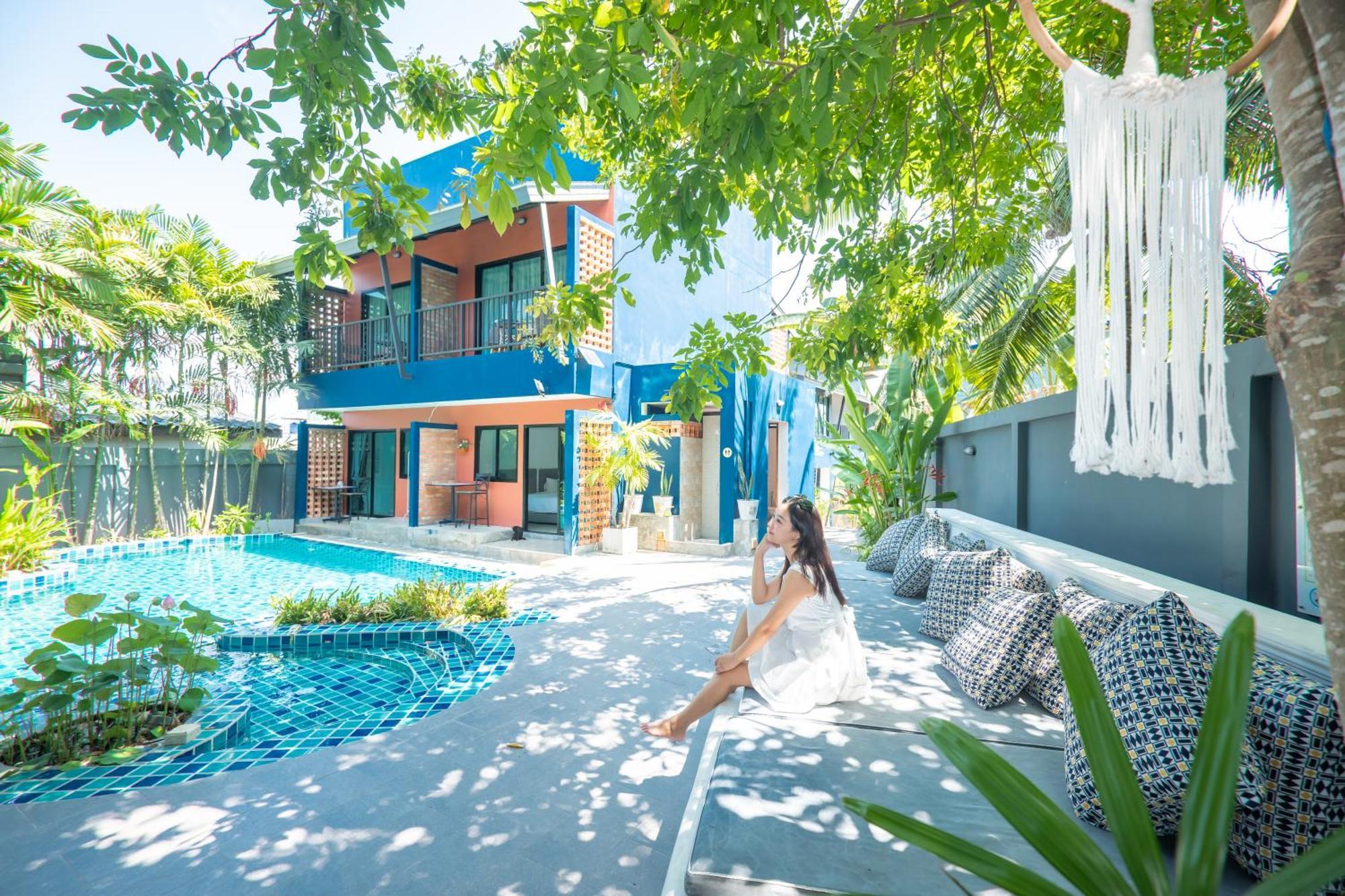 Kraam Silhouette Hotel And Cafe Phuket Chalong Exteriör bild