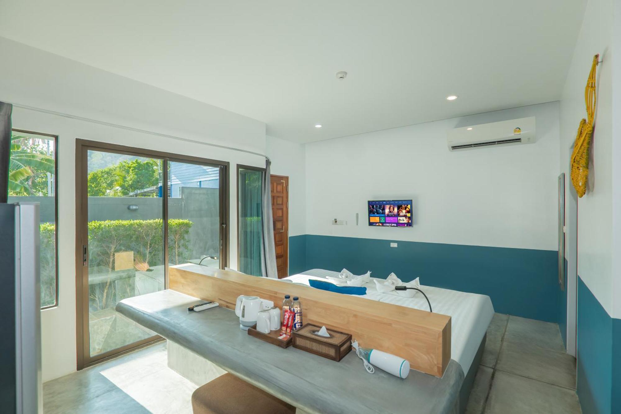 Kraam Silhouette Hotel And Cafe Phuket Chalong Exteriör bild