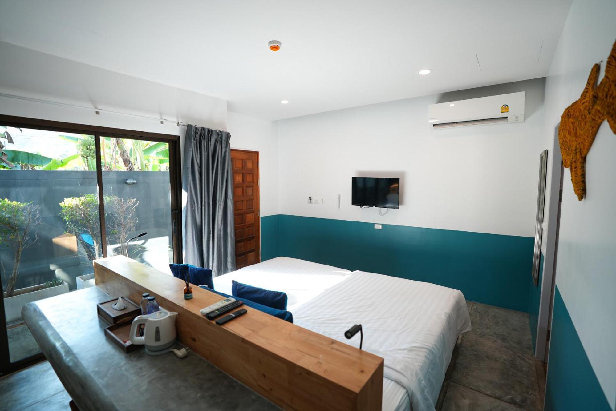 Kraam Silhouette Hotel And Cafe Phuket Chalong Exteriör bild